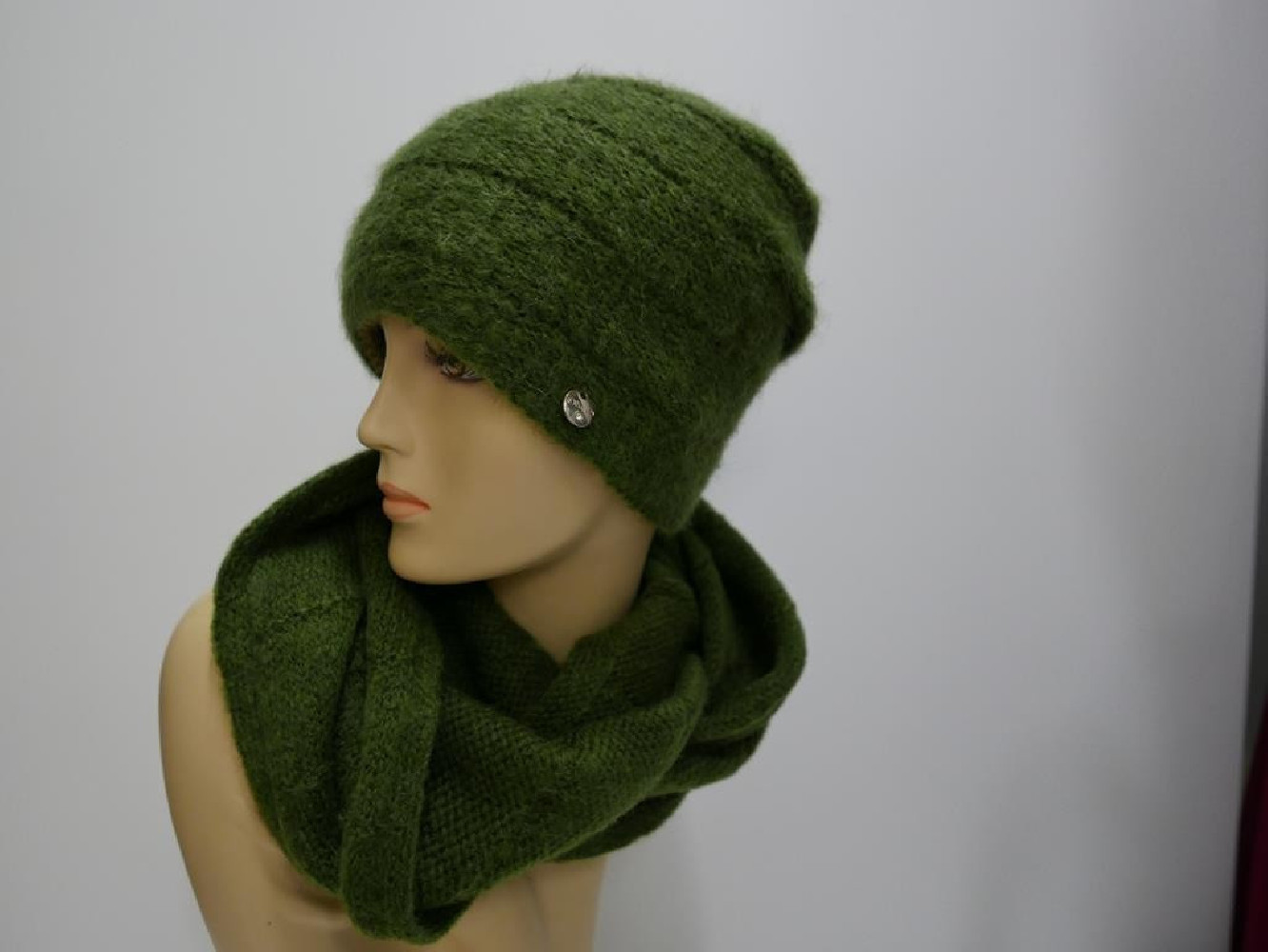 Zielony komplet czapka i szal