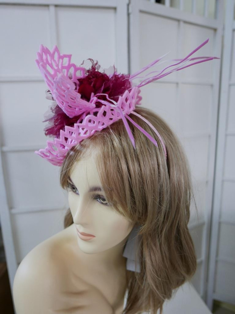 Zaszalej różowo bordowy fascynator na przepasce