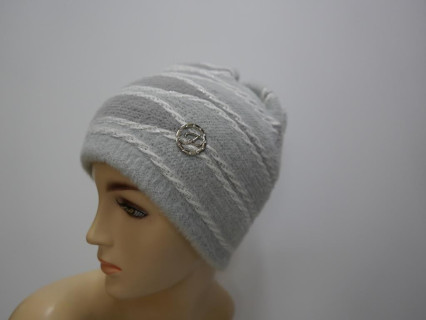 Szara czapka