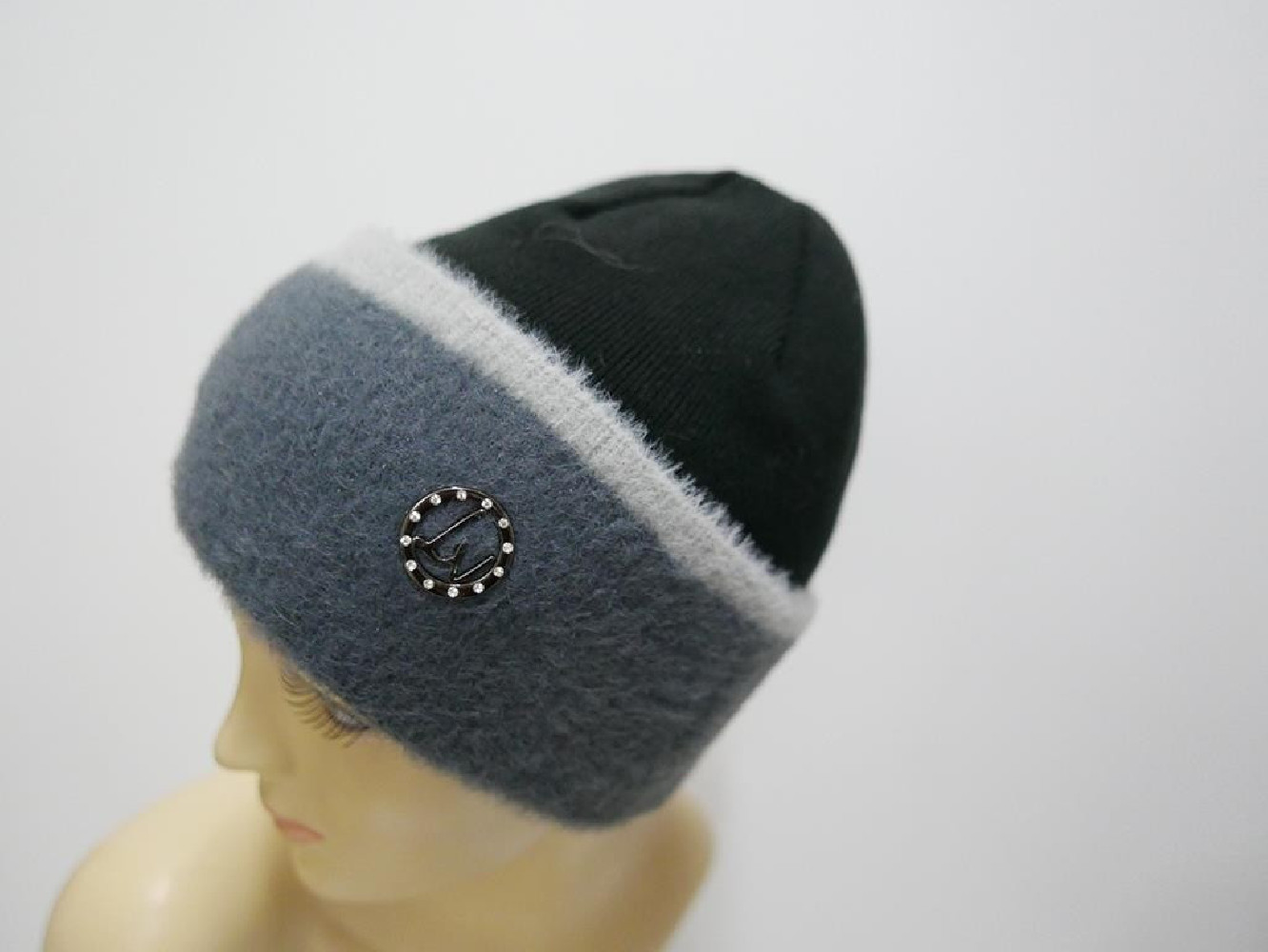 Szaro czarna czapka
