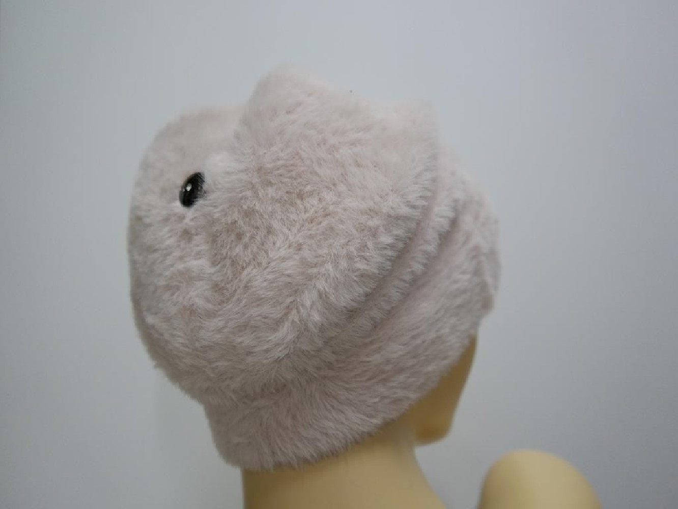 Różowa czapka z włosem "alpaka"