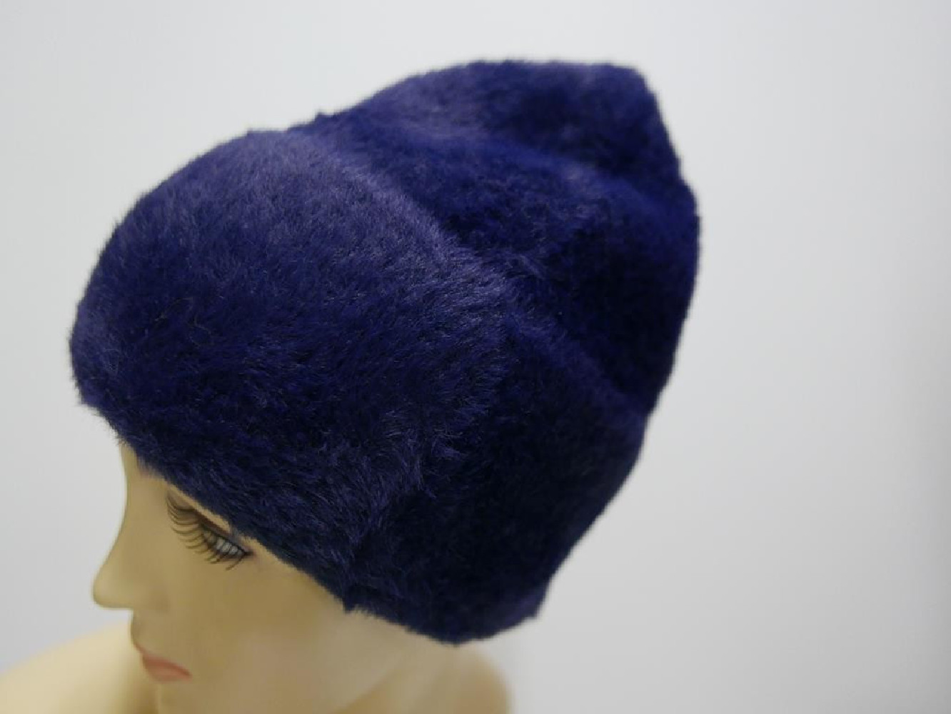 Granatowa czapka z włosem "alpaka"