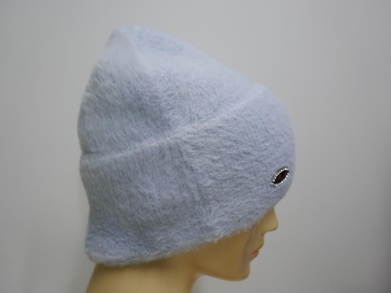 Błękitna czapka z włosem "alpaka"