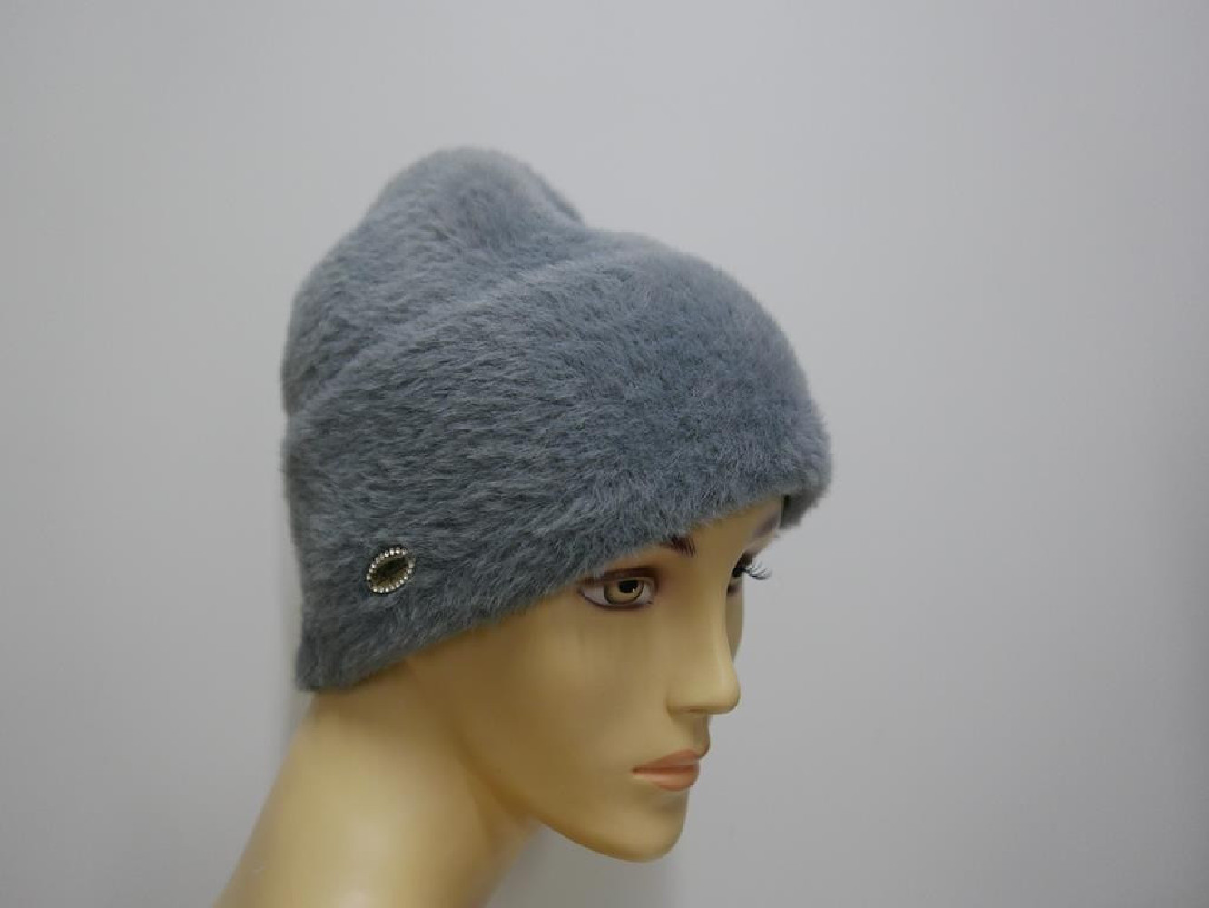 Szara czapka z włosem "alpaka"