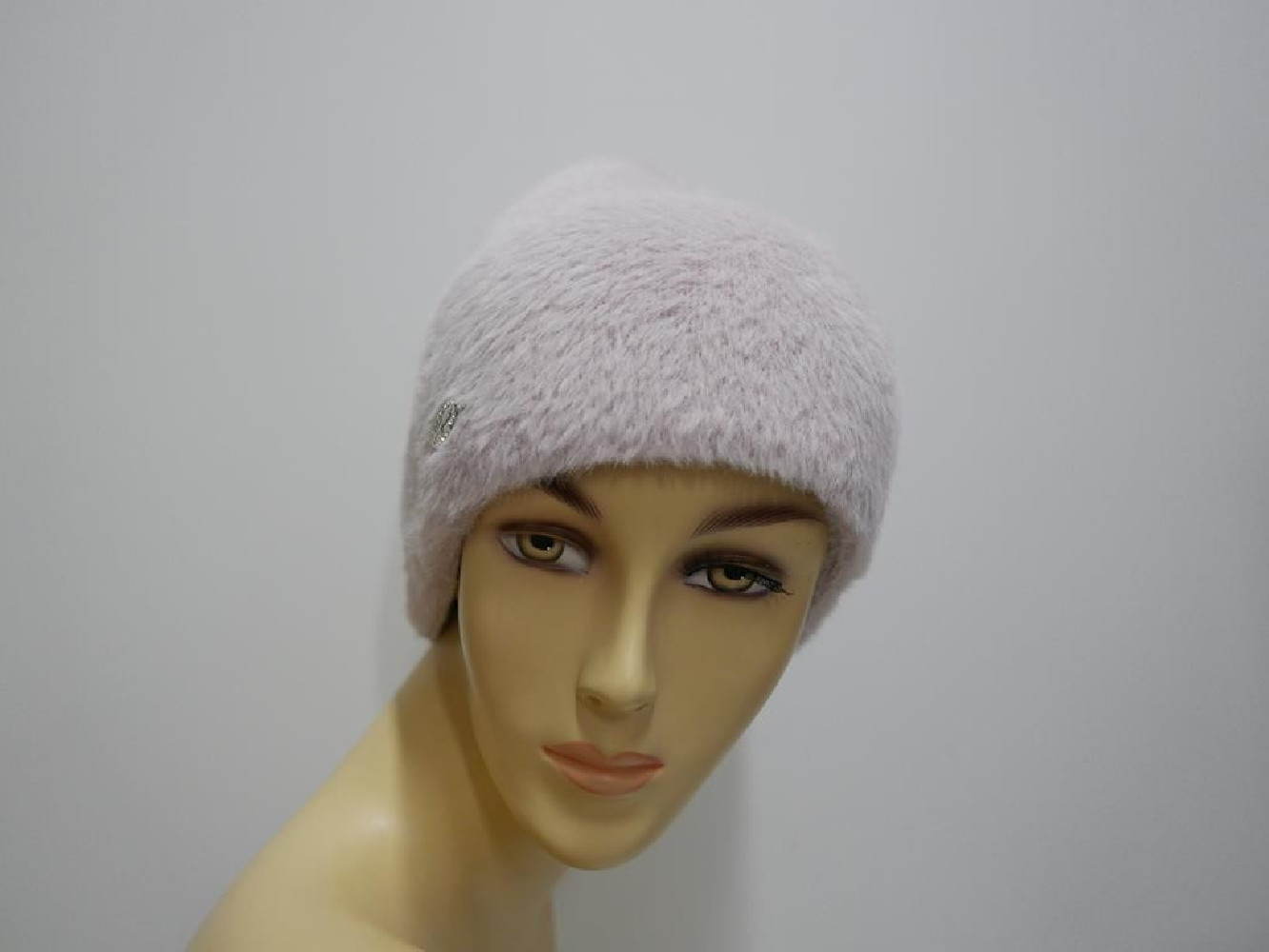 Różowa czapka z włosem "alpaka"