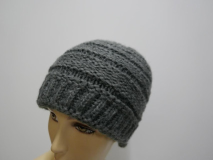 Stalowa czapka wełniana
