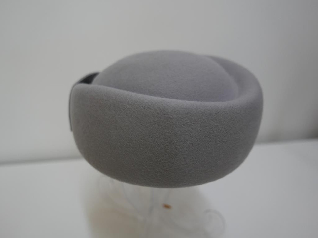 Tears- szary toczek filcowy 53-56 cm