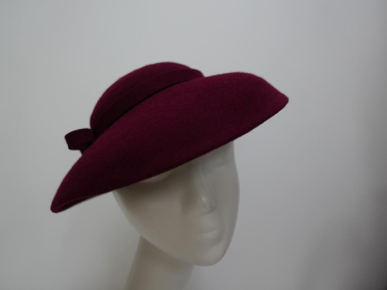 Ingrid wiśniowy kapelusz klosz - retro