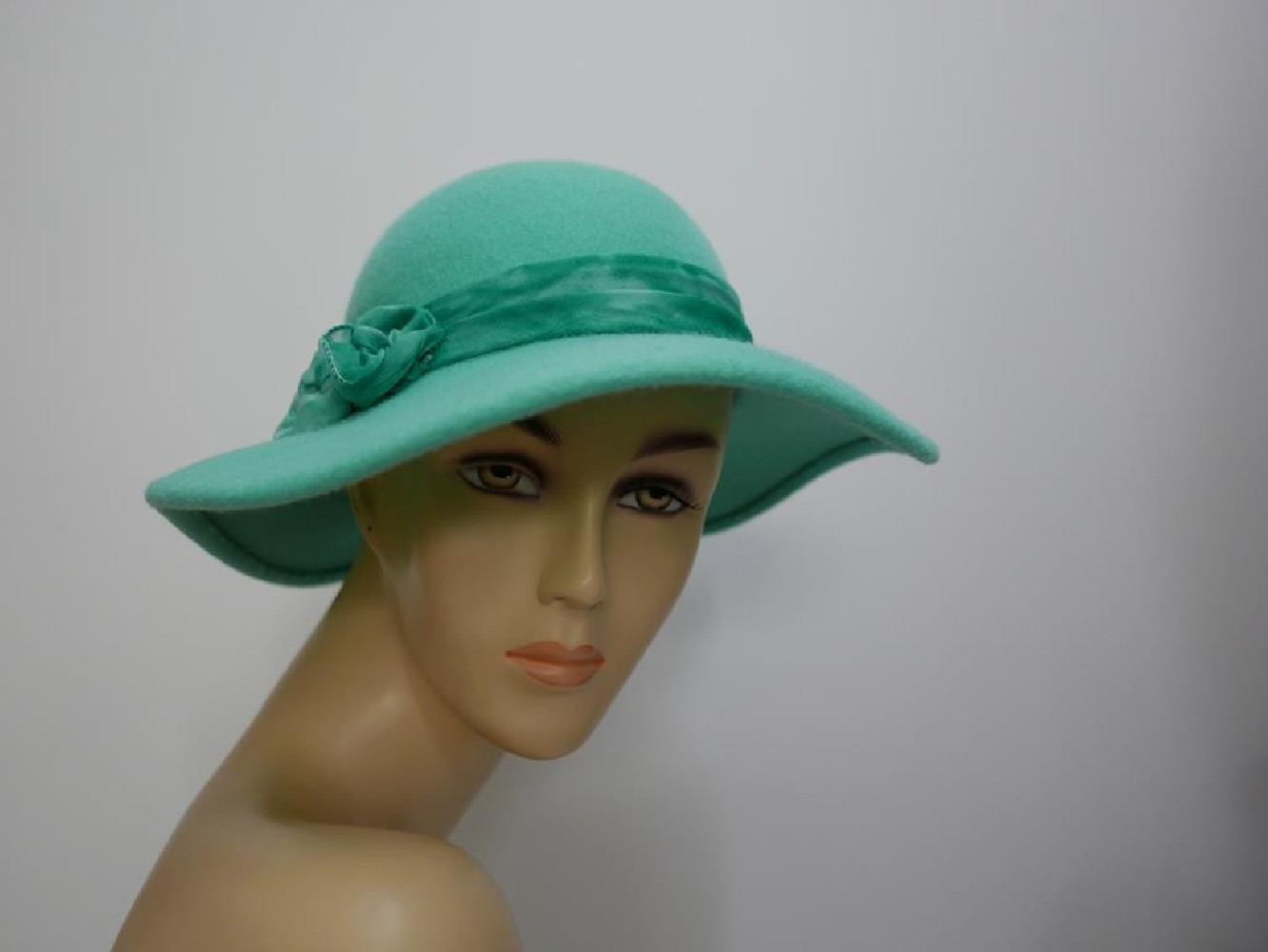 Viva mietowy kapelusz filcowy-54-56 cm