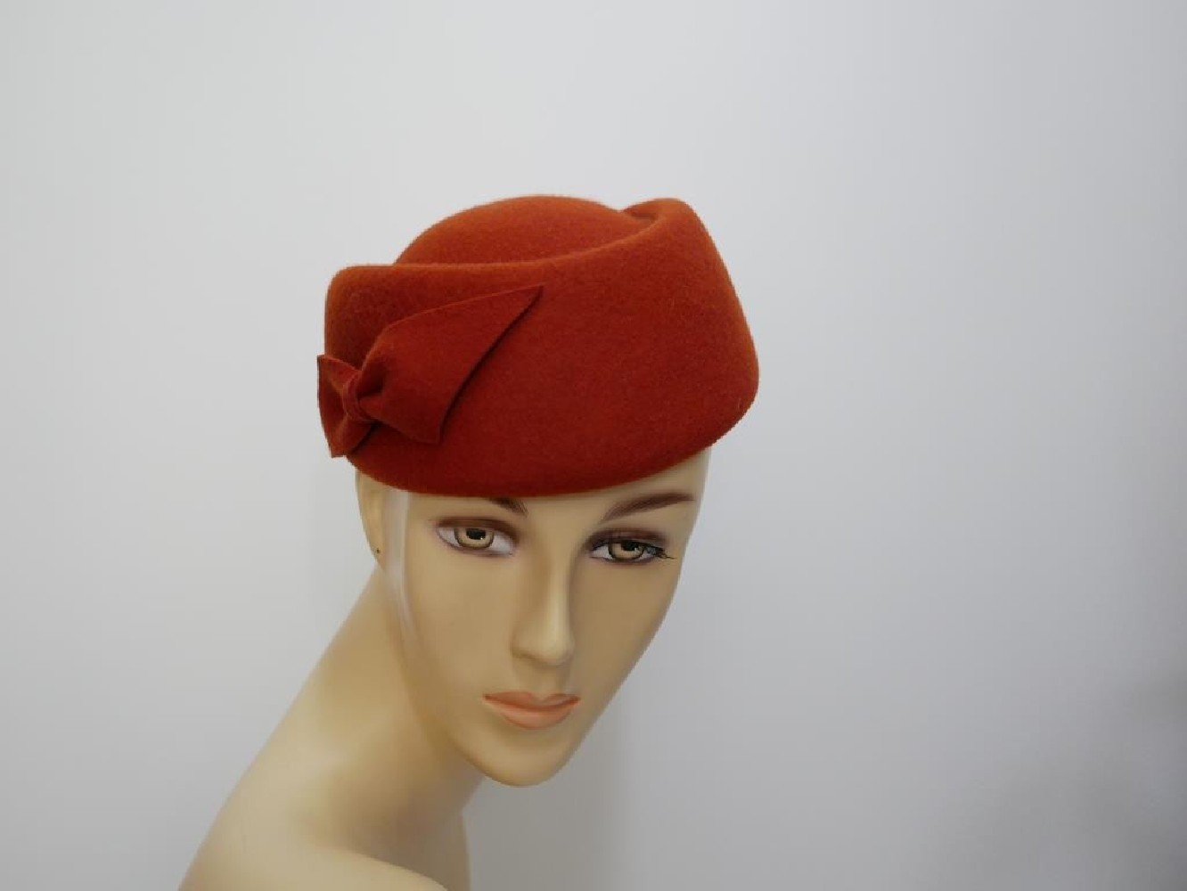 Tallina rudy toczek filcowy 54-57 cm