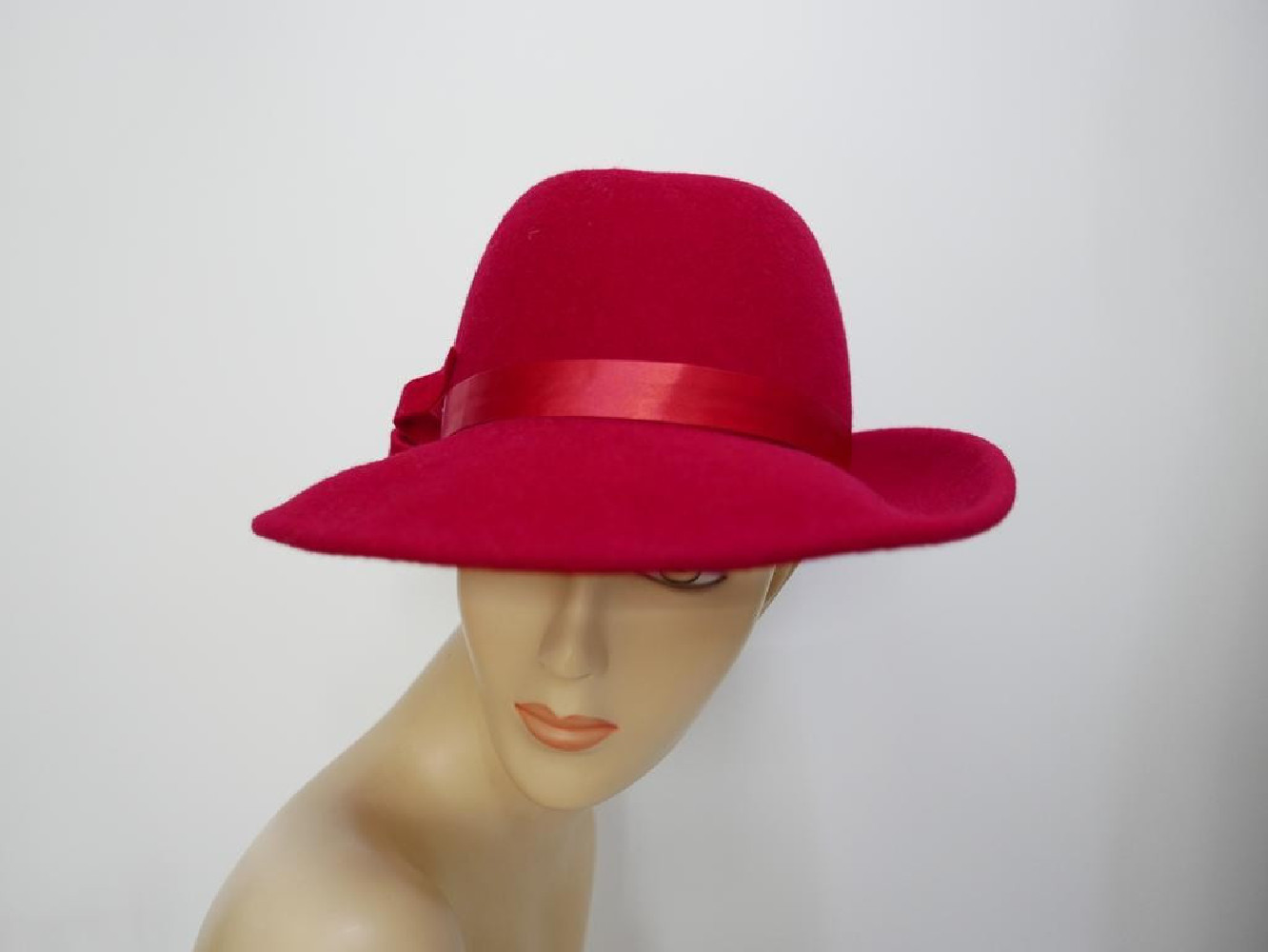 Antonio czerwony kapelusz filc 54-57 cm
