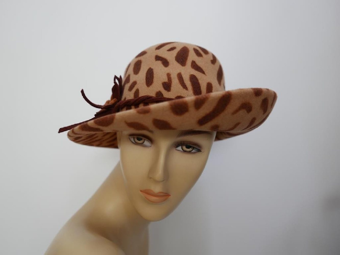 Rita cętki kapelusz filcowy 55-57 cm