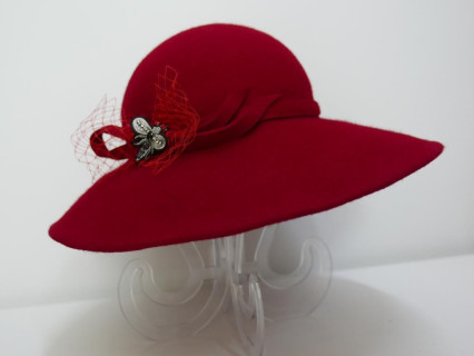 Vegas -czerwony kapelusz z dużym rondem-54-57 cm