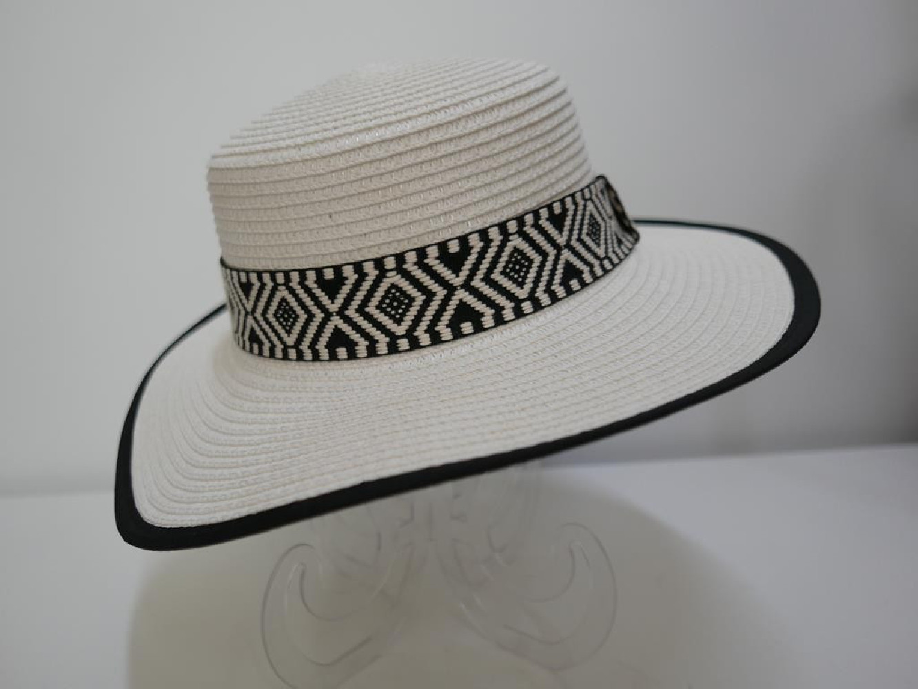 Biały kanotier kapelusz słomka naturalna do 57 cm
