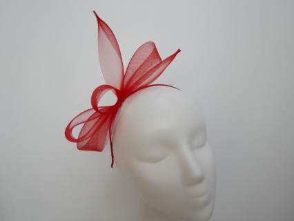 Czerwony fascynator z crin na przepasce