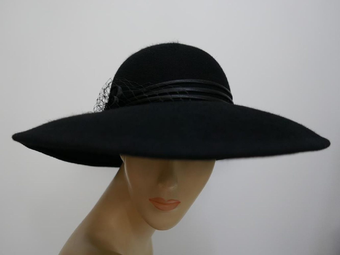 Vegas czarny kapelusz z dużym rondem -54-57 cm