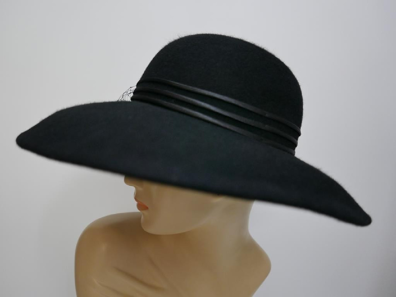 Vegas czarny kapelusz z dużym rondem -54-57 cm