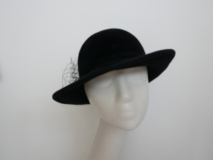 Ala czarny kapelusz pilśń welurowa  54-56 cm