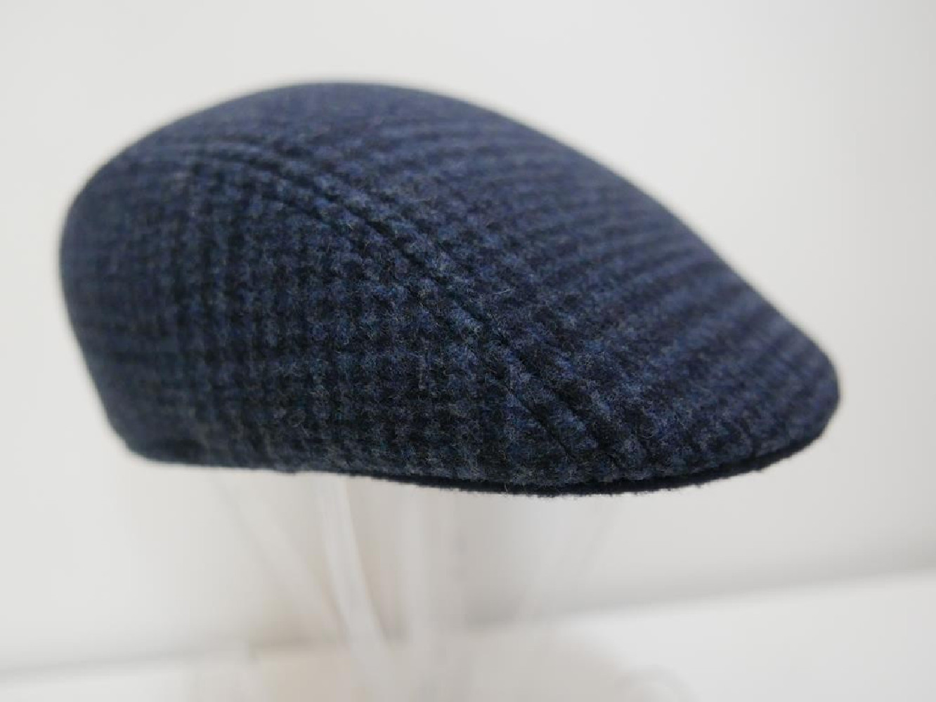 Granatowa kratka kaszkiet męski tkanina 57cm