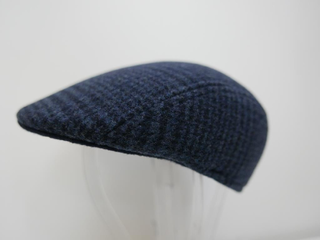 Granatowa kratka kaszkiet męski tkanina 58cm