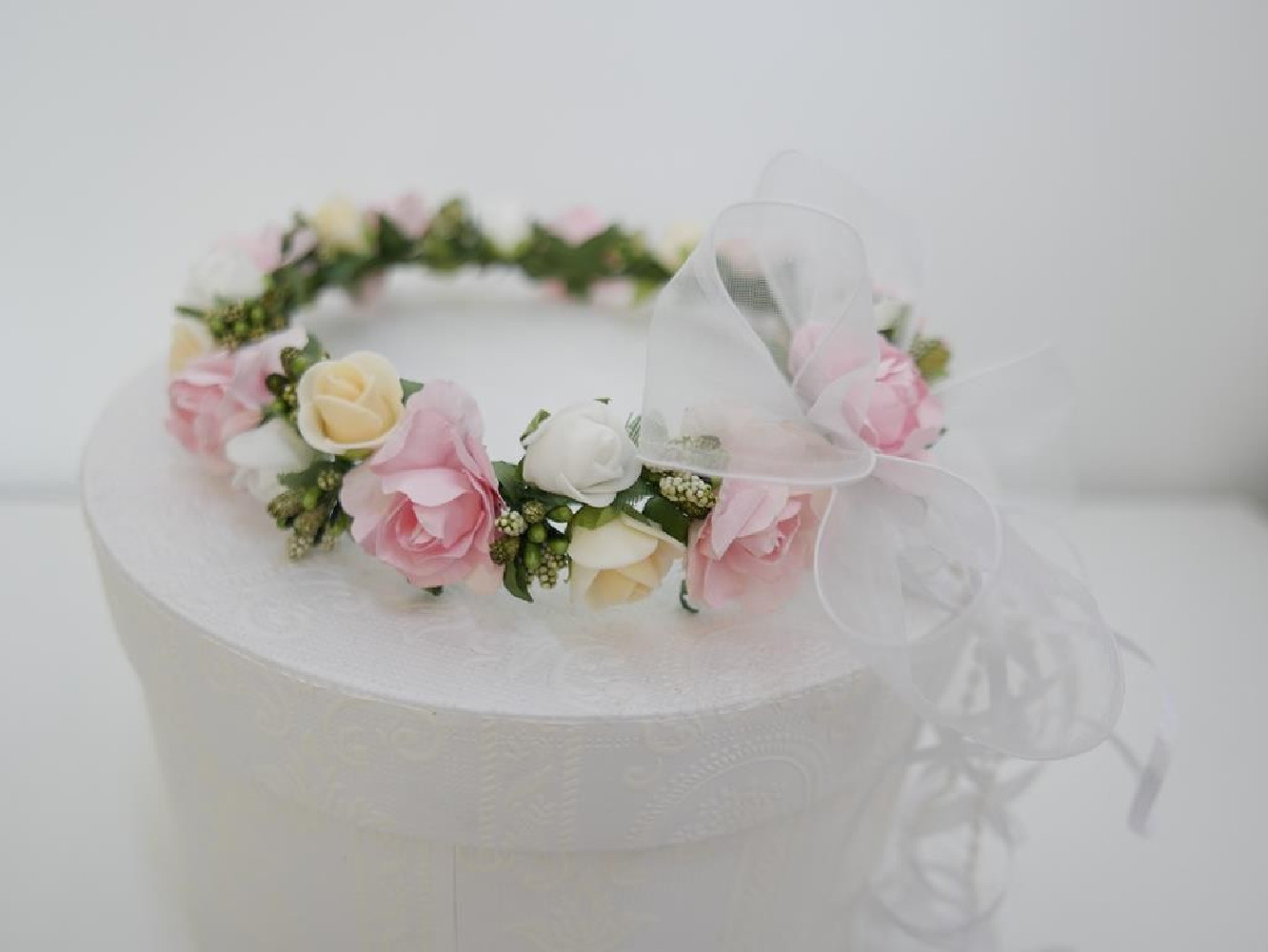 Kwiaty wiśni wianek z kokardą