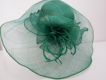 Zielony kapelusz sinamay z dużym rondem do 56 cm