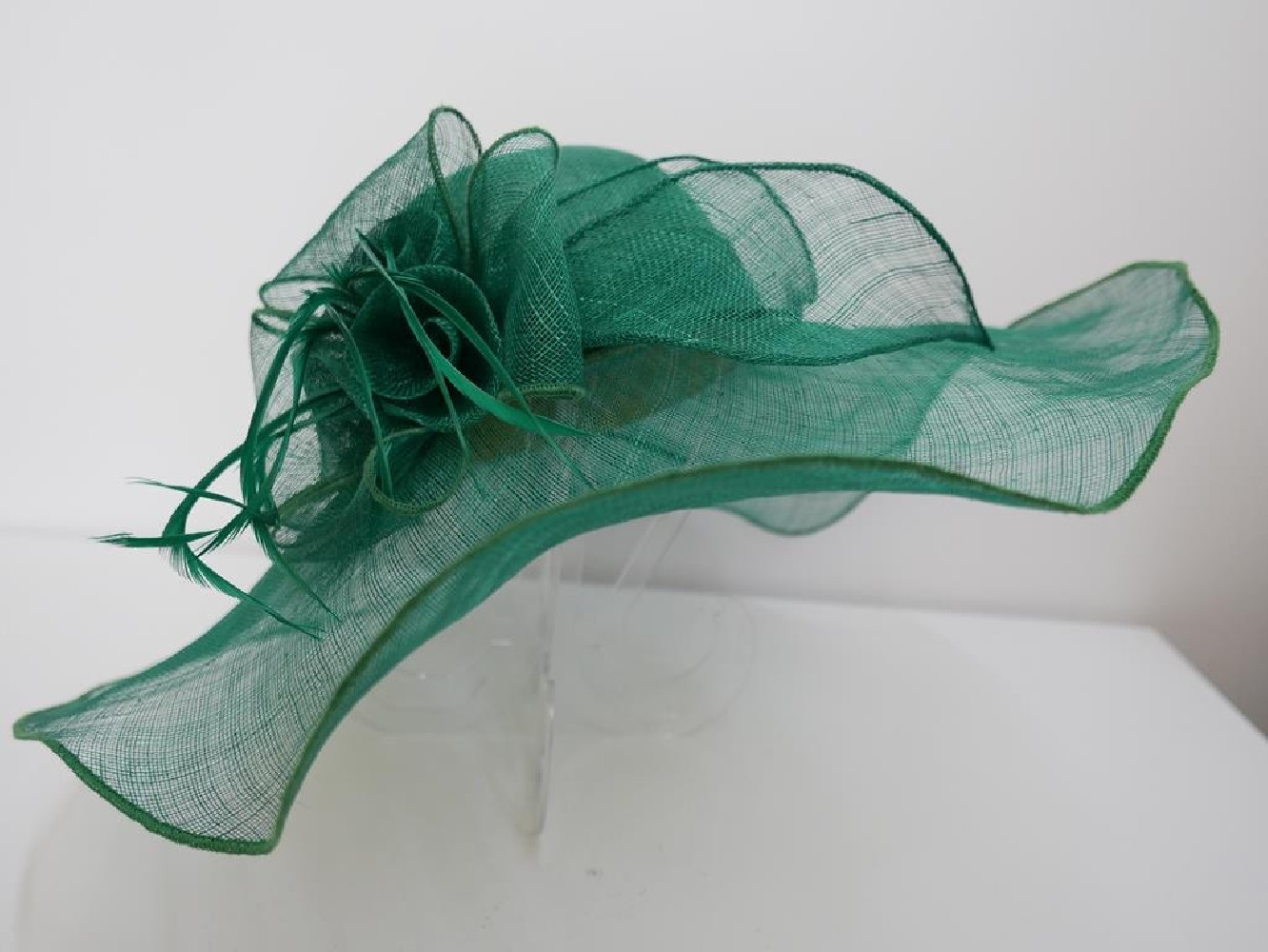 Zielony kapelusz sinamay z dużym rondem do 56 cm