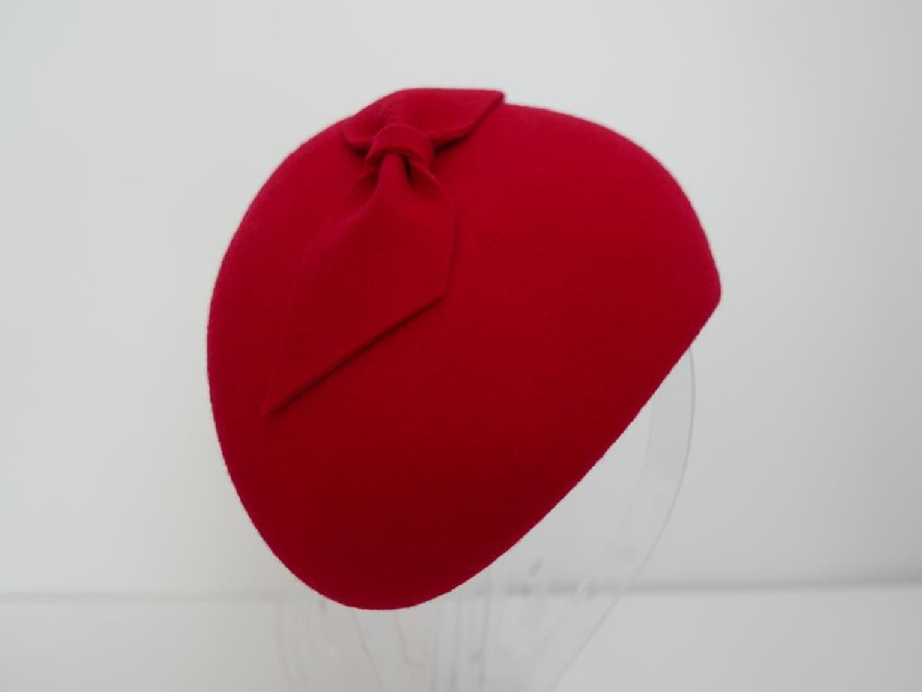 Ivanka 1 czerwony midi toczek filcowy