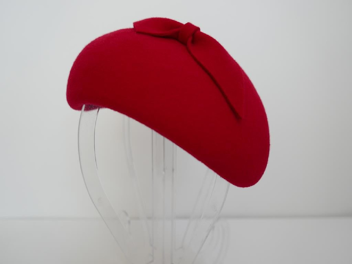 Ivanka 1 czerwony midi toczek filcowy