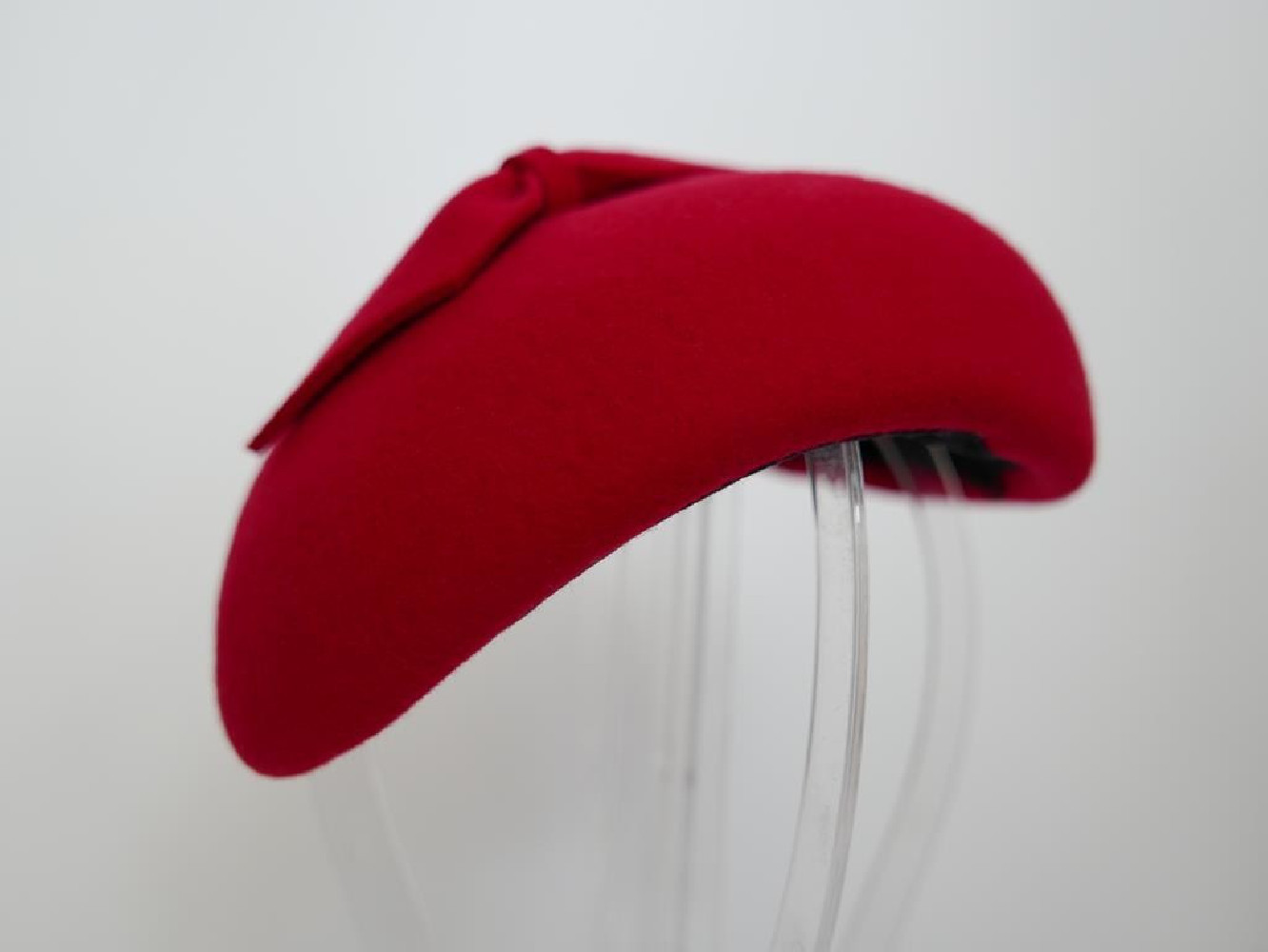 Ivanka 1 czerwony midi toczek filcowy