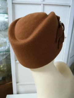 Furażerka karmelowa  czapka z filcu wełnianego 53-56 cm