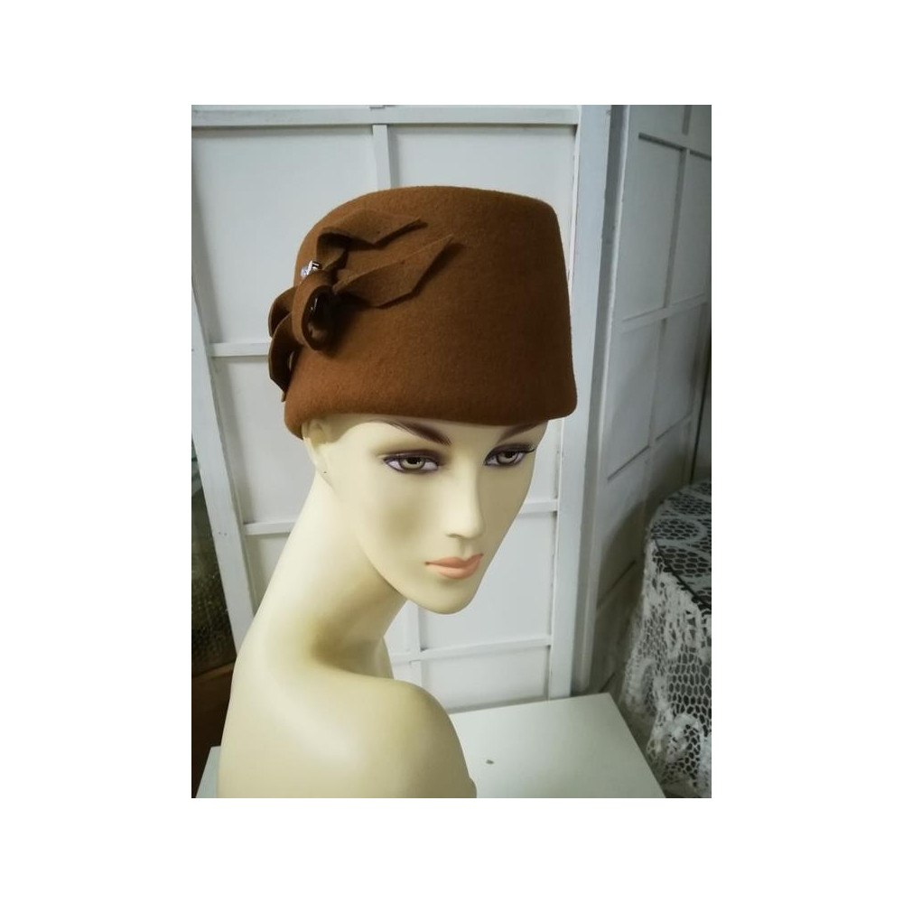 Furażerka karmelowa  czapka z filcu wełnianego 53-56 cm