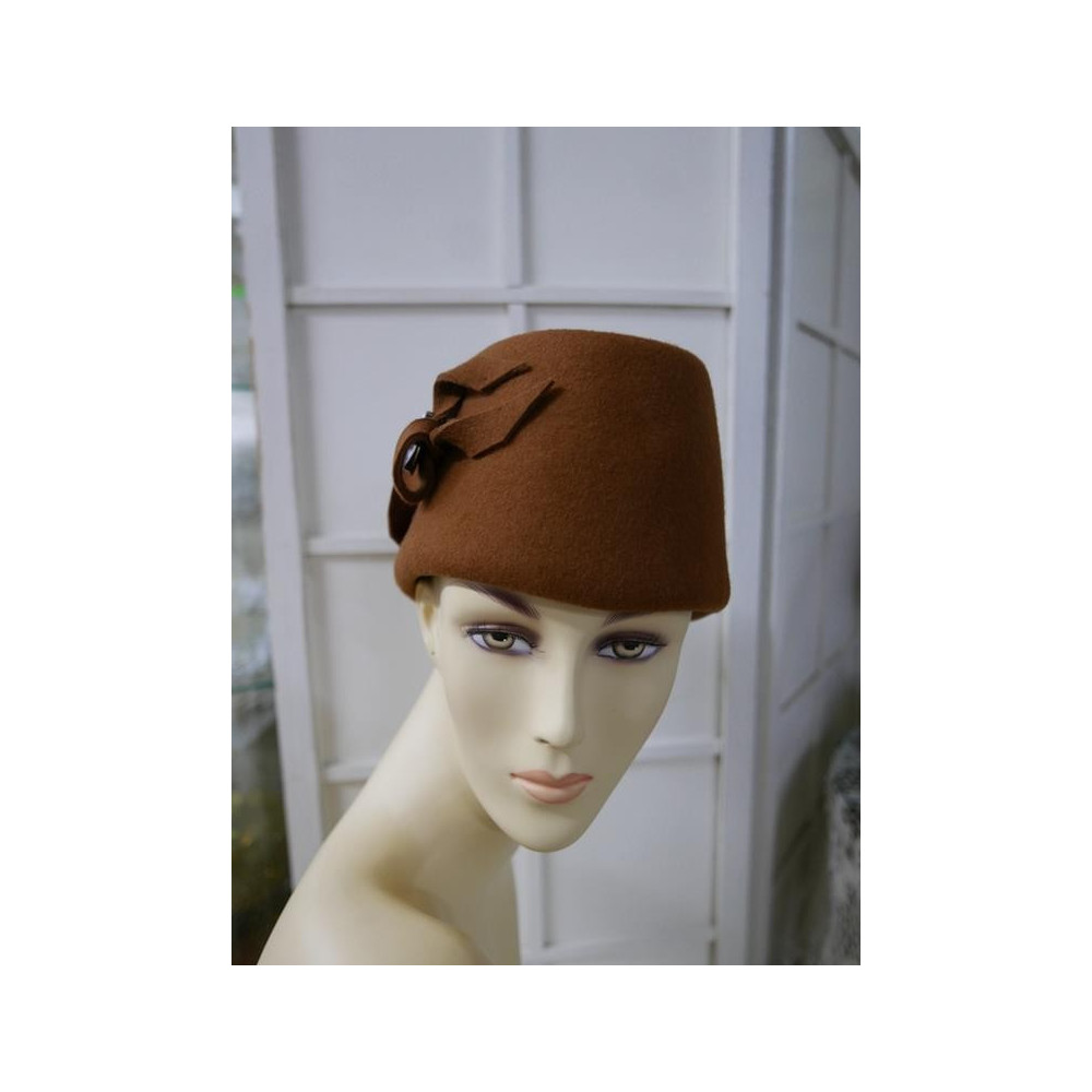 Furażerka karmelowa  czapka z filcu wełnianego 53-56 cm