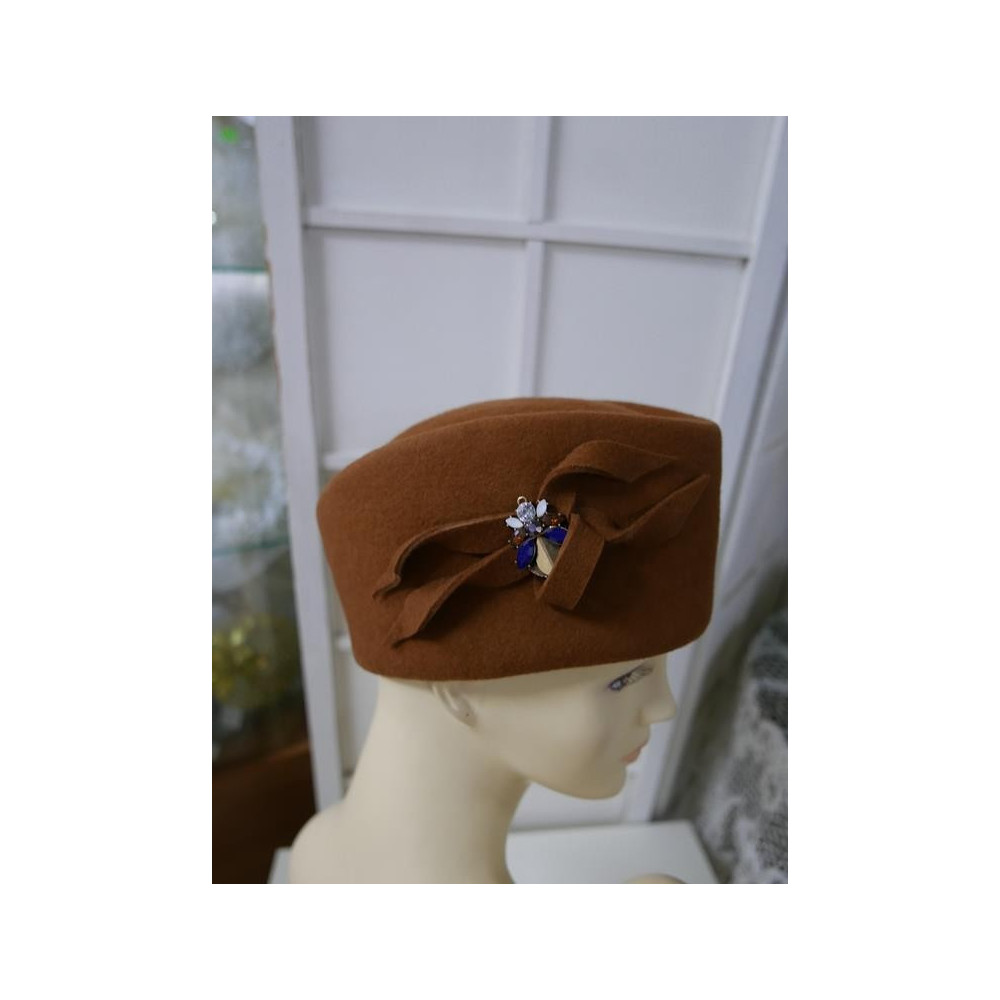 Furażerka karmelowa  czapka z filcu wełnianego 53-56 cm