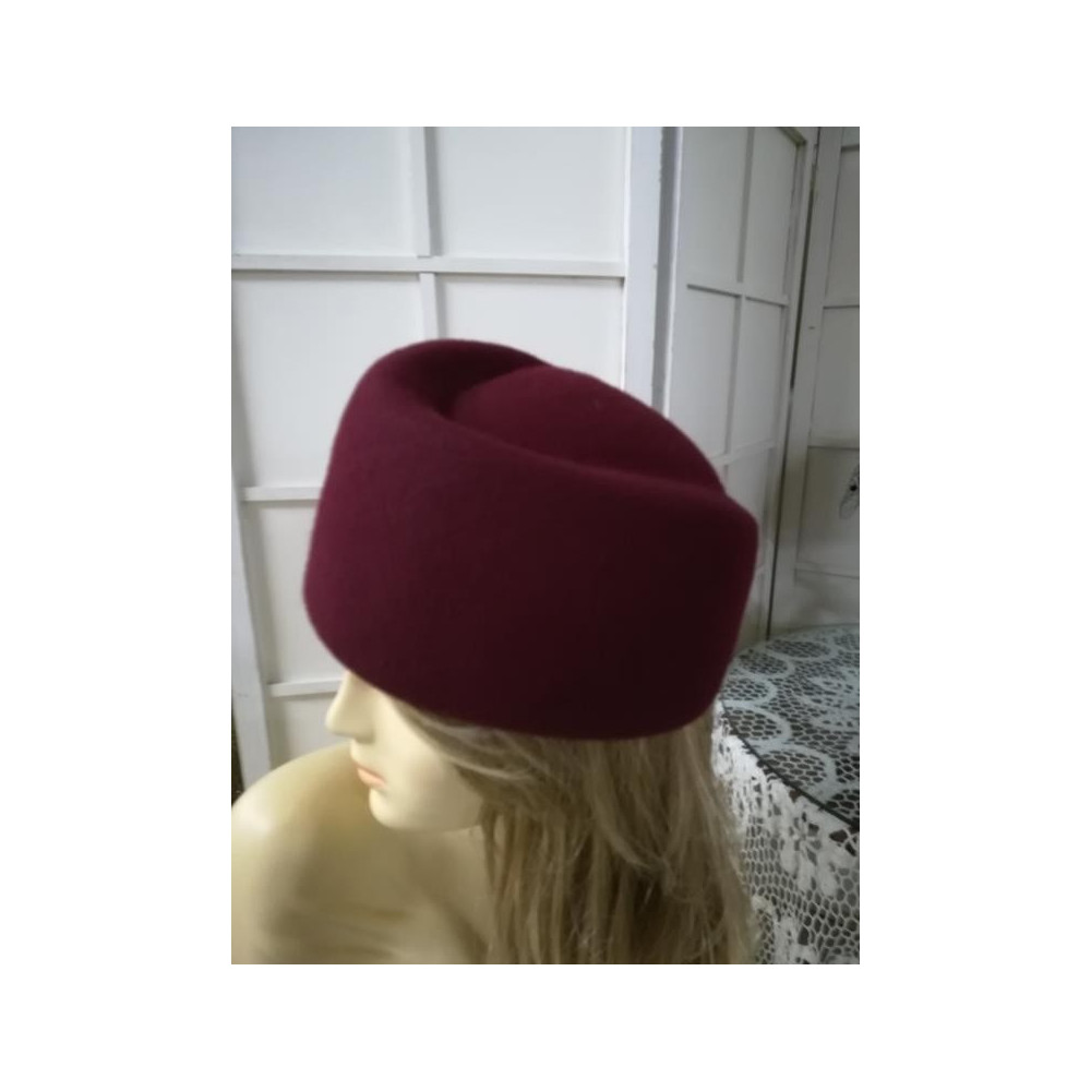 Donna -bordowa czapka furażerka 55-57 cm