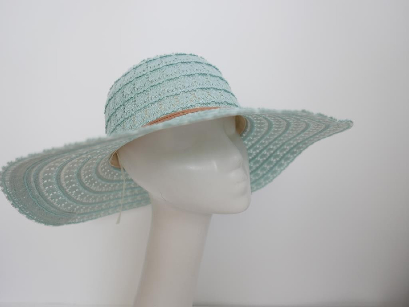 Miętowa koronka kapelusz letni  do 58 cm