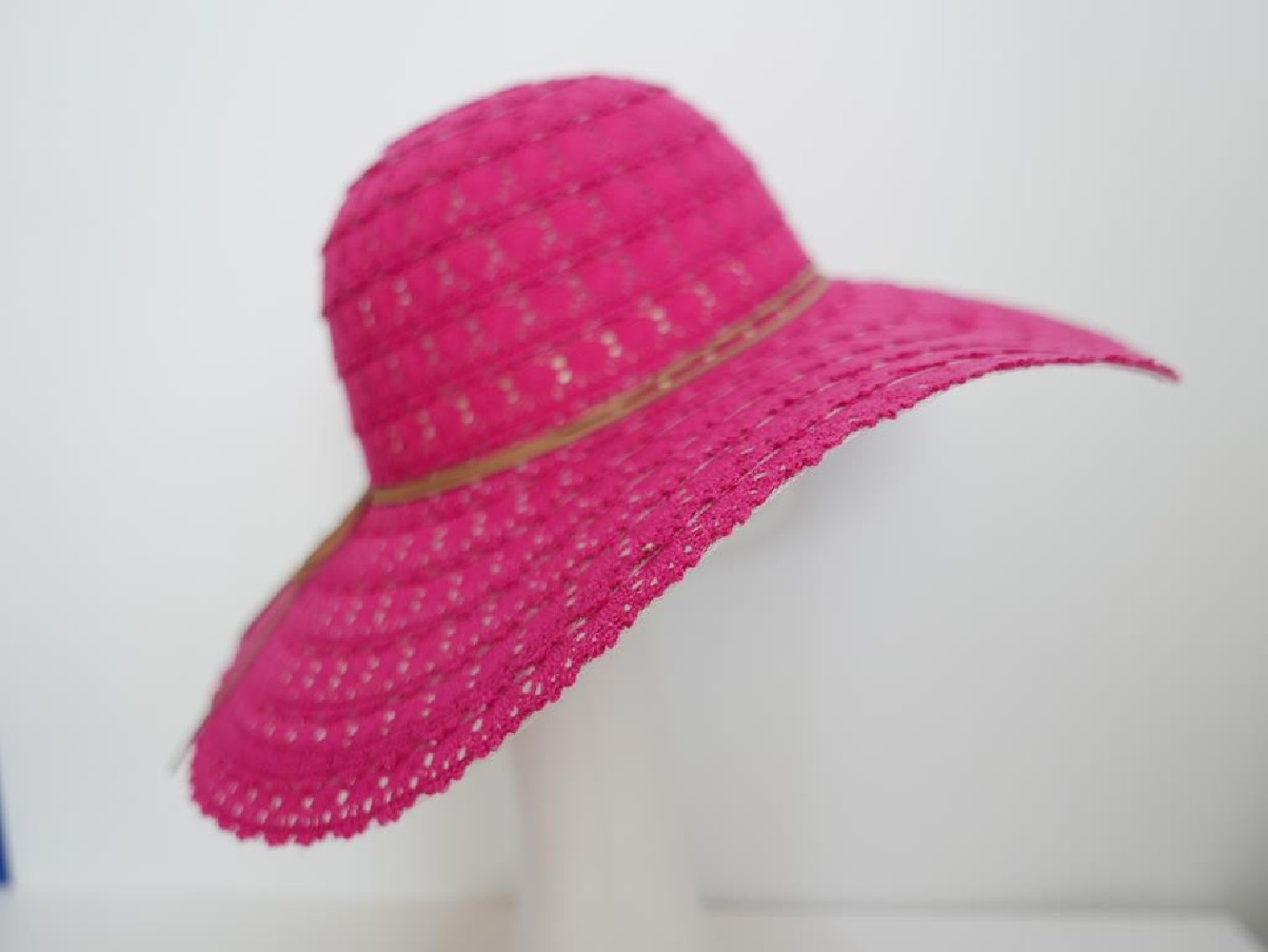 fuksja koronka kapelusz letni  do 58 cm