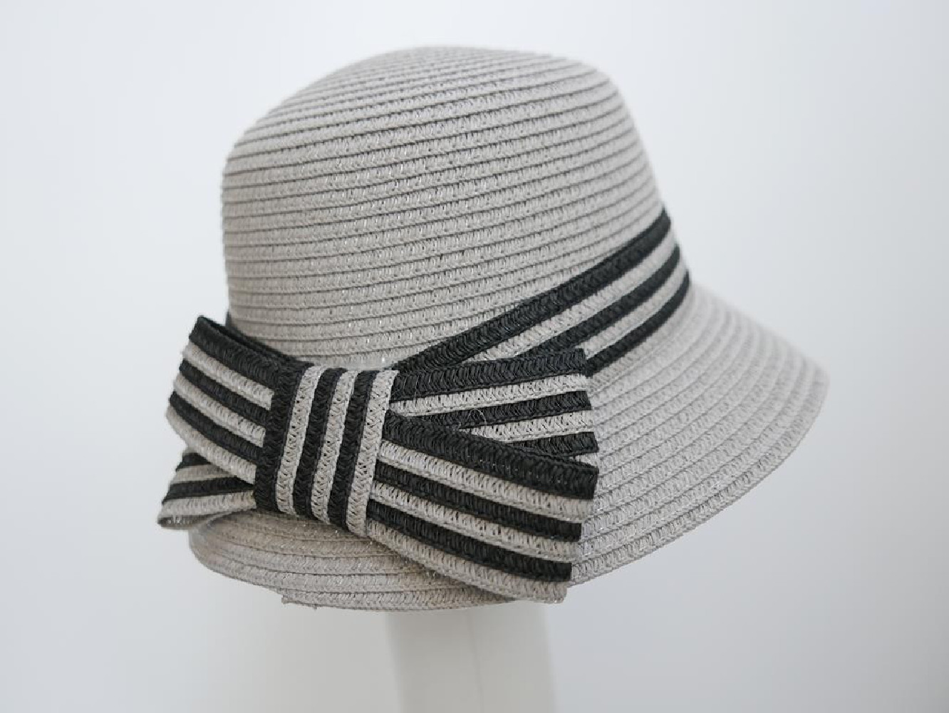 Słomkowy szary letni  kapelusz klosz do 57cm