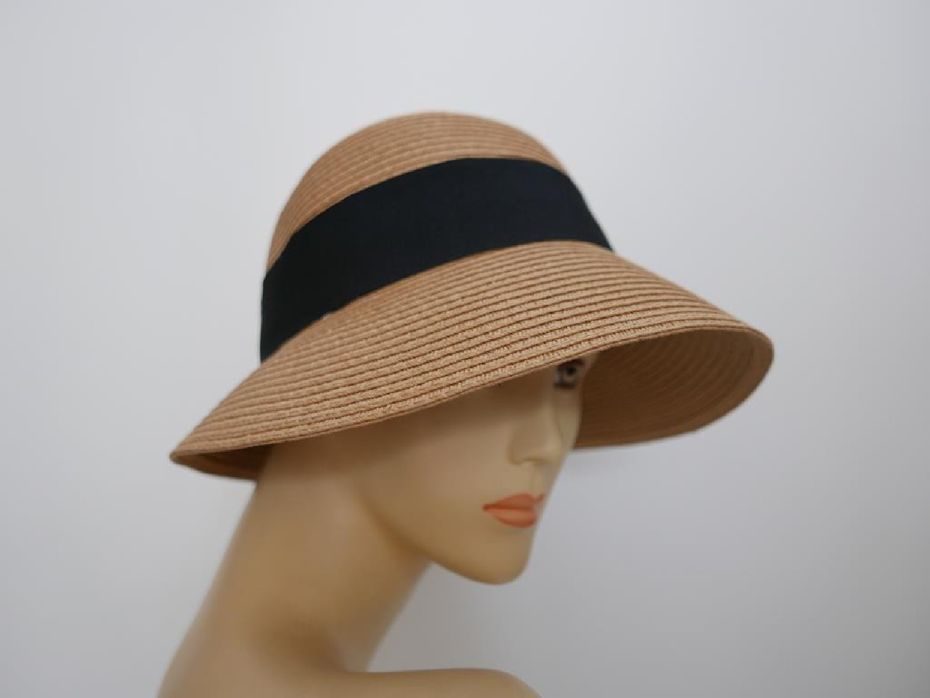 Słomkowy jasny brąz letni  kapelusz klosz do 58cm