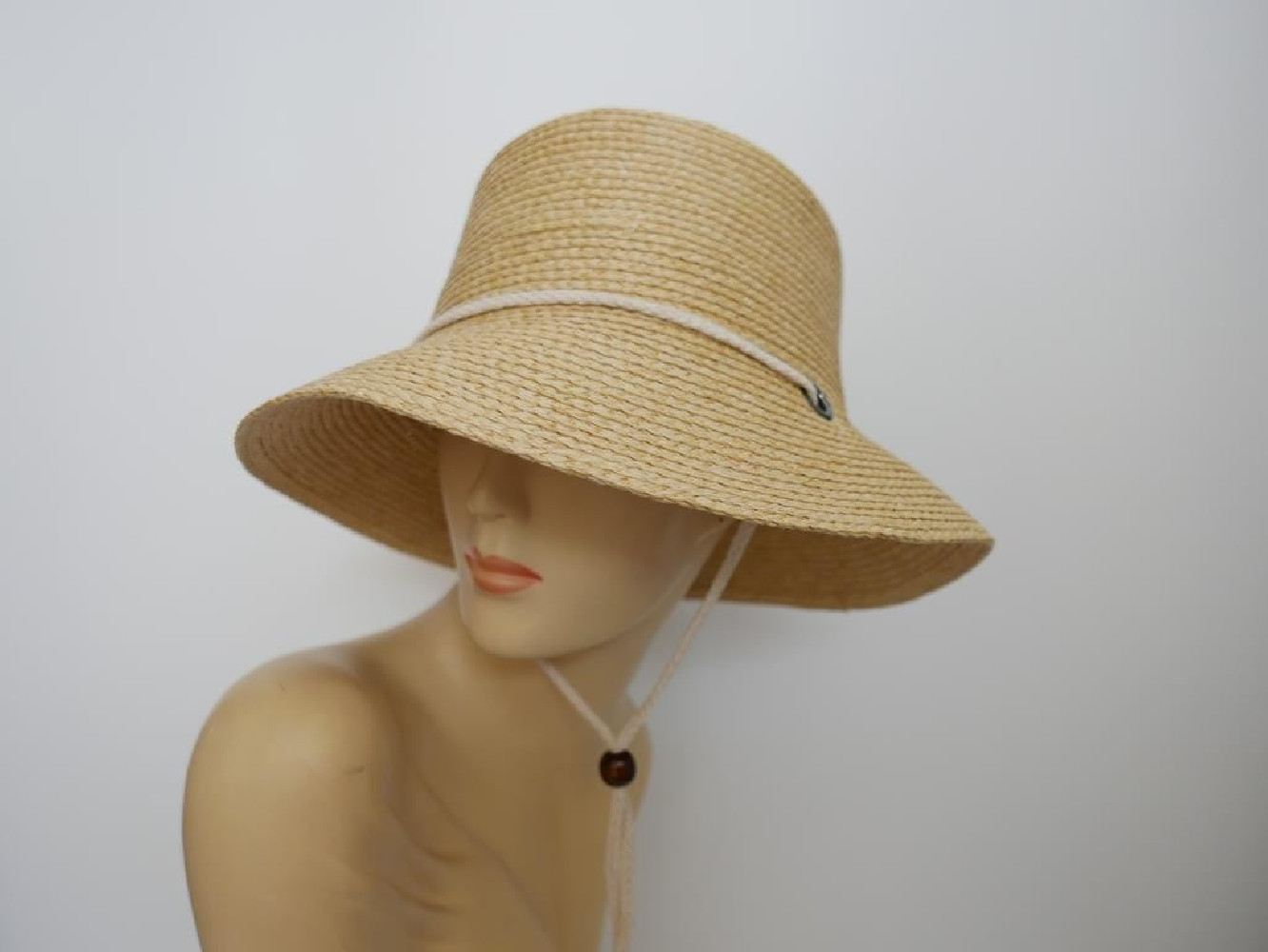 Słomkowy beżowy letni  kapelusz klosz do 59 cm