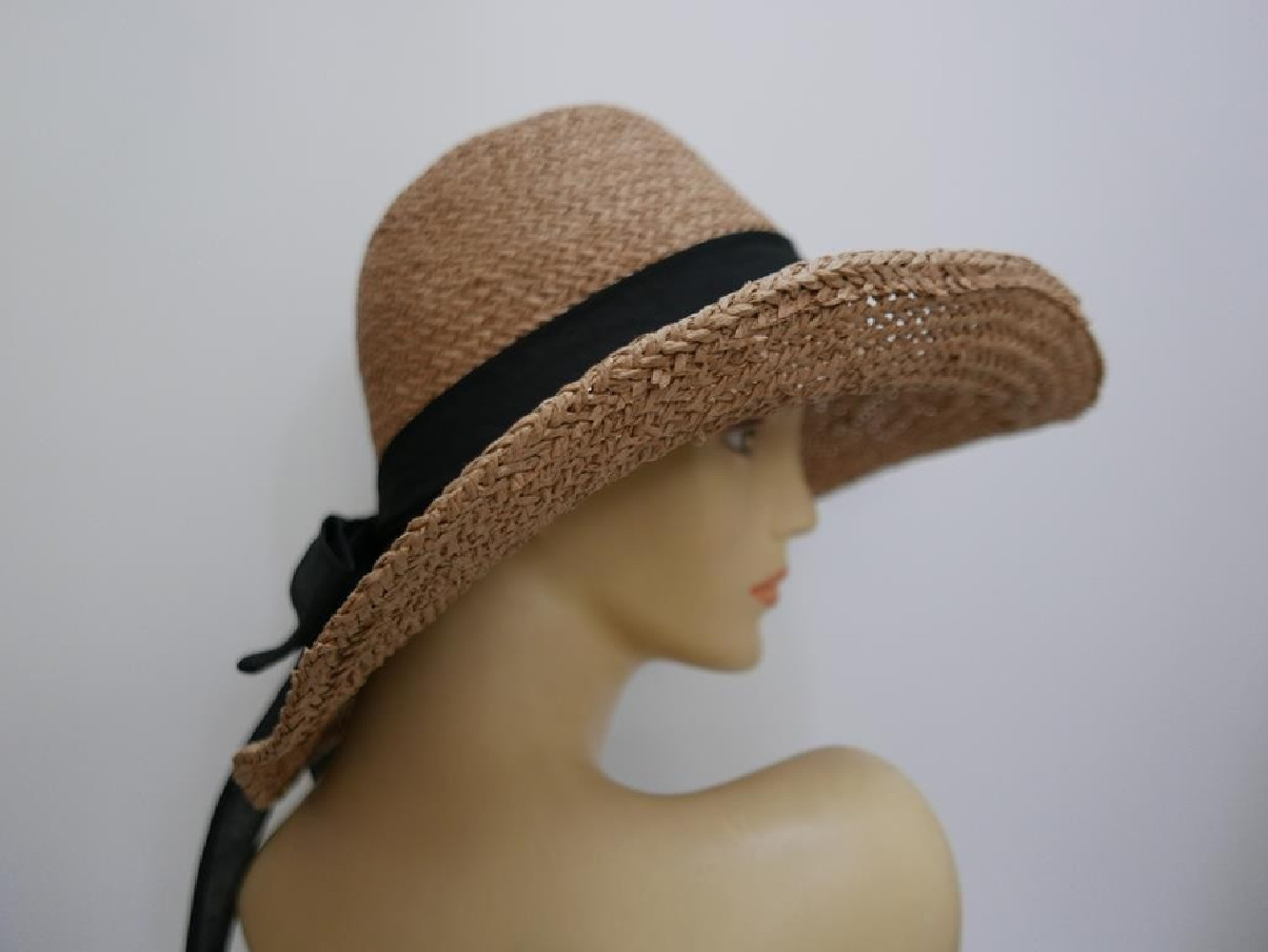 Beżowy pleciony słomkowy letni  kapelusz do 59 cm