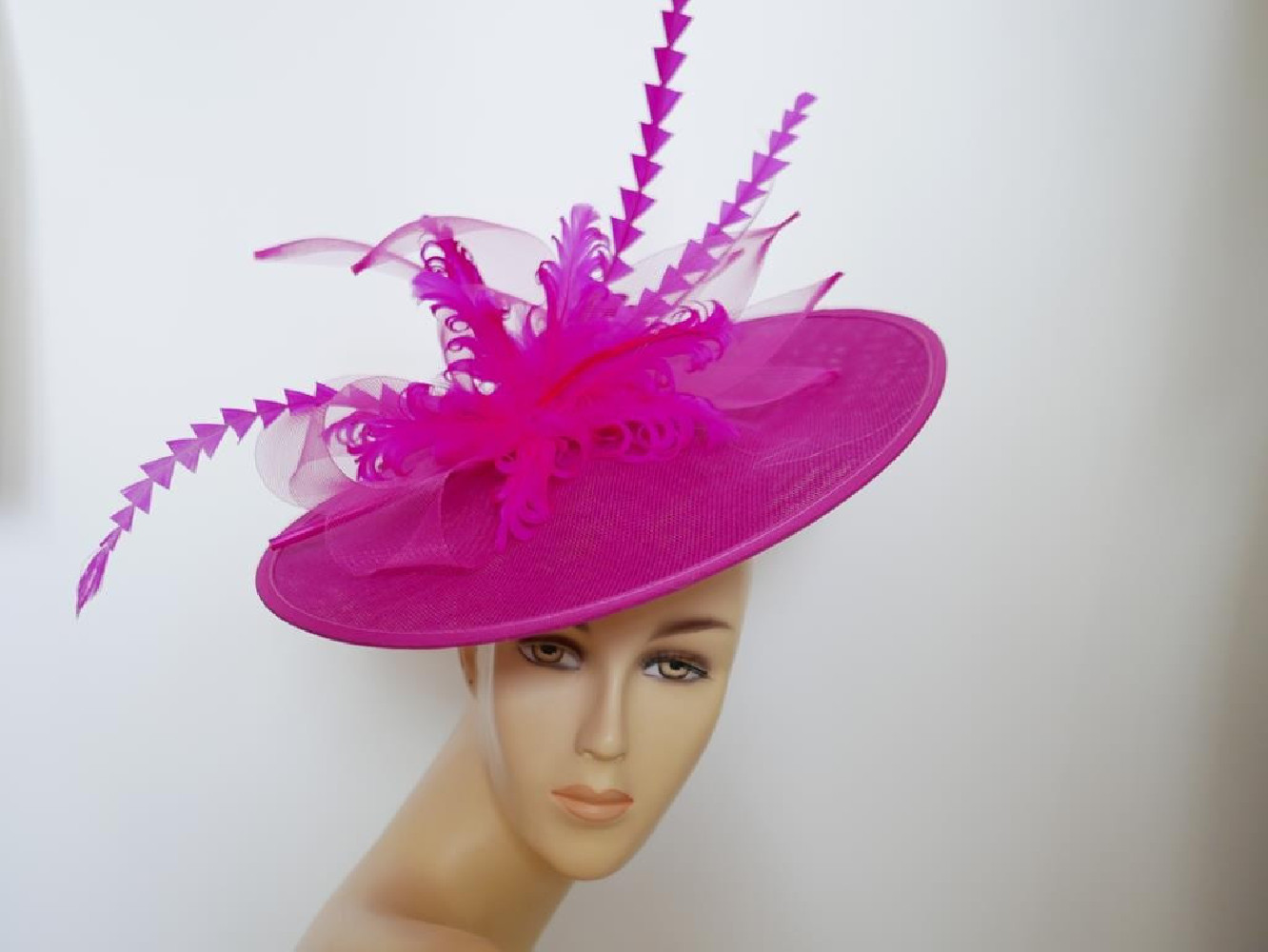 Fuksja kapelusz koktajlowy dysk z lnu