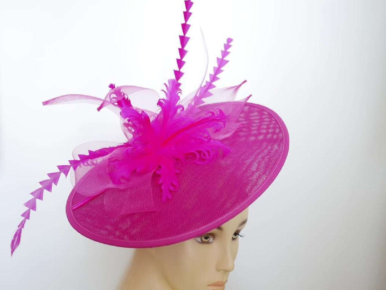 Fuksja kapelusz koktajlowy dysk z lnu