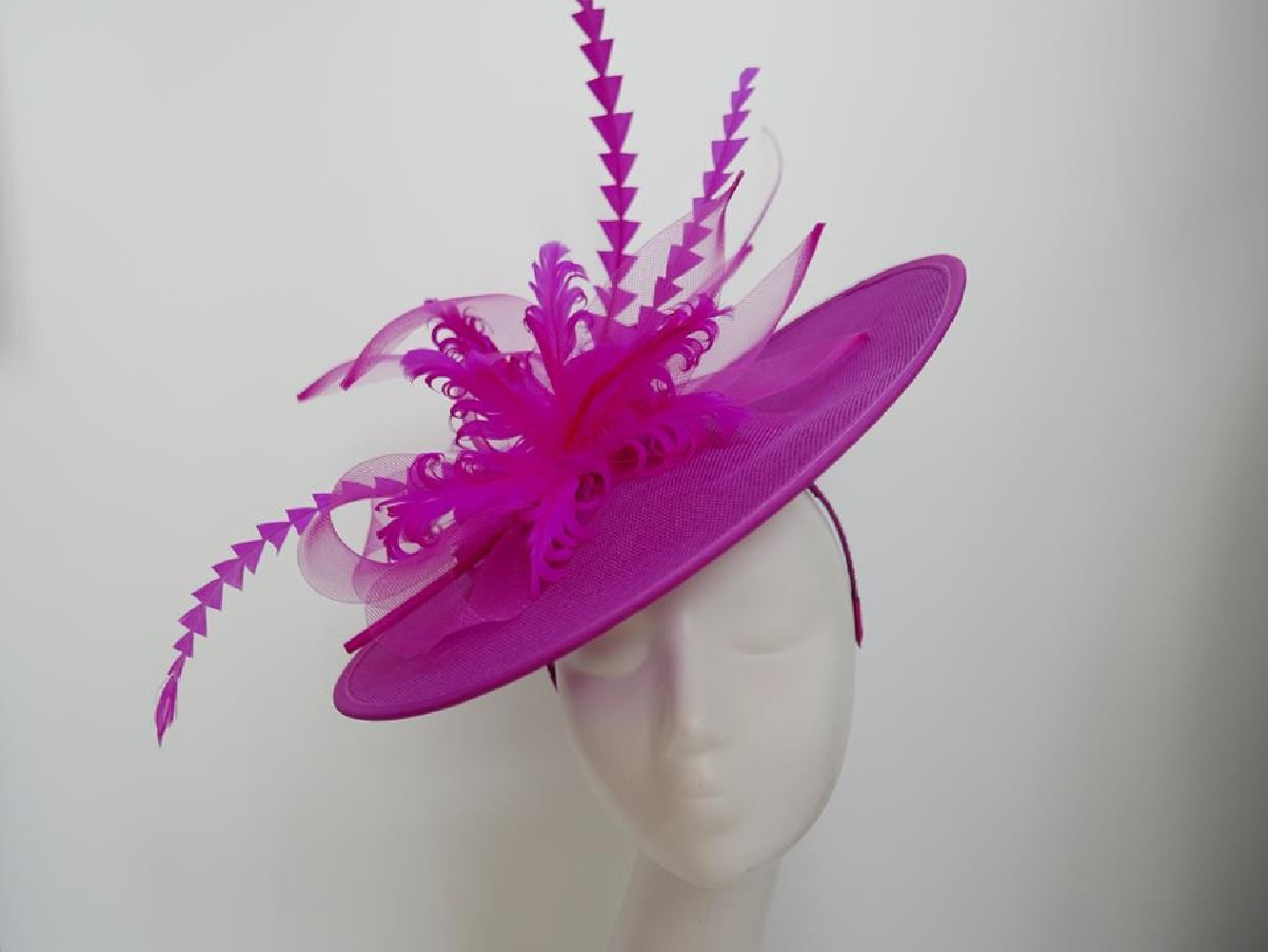 Fuksja kapelusz koktajlowy dysk z lnu