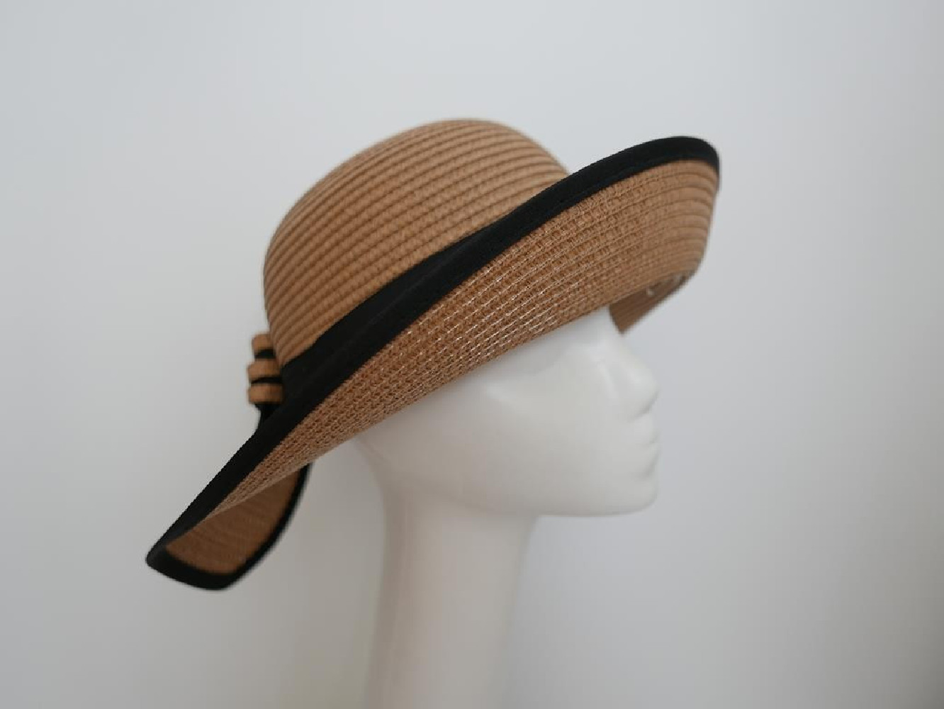 Ciemny beż słomkowy letni  kapelusz 56-57cm