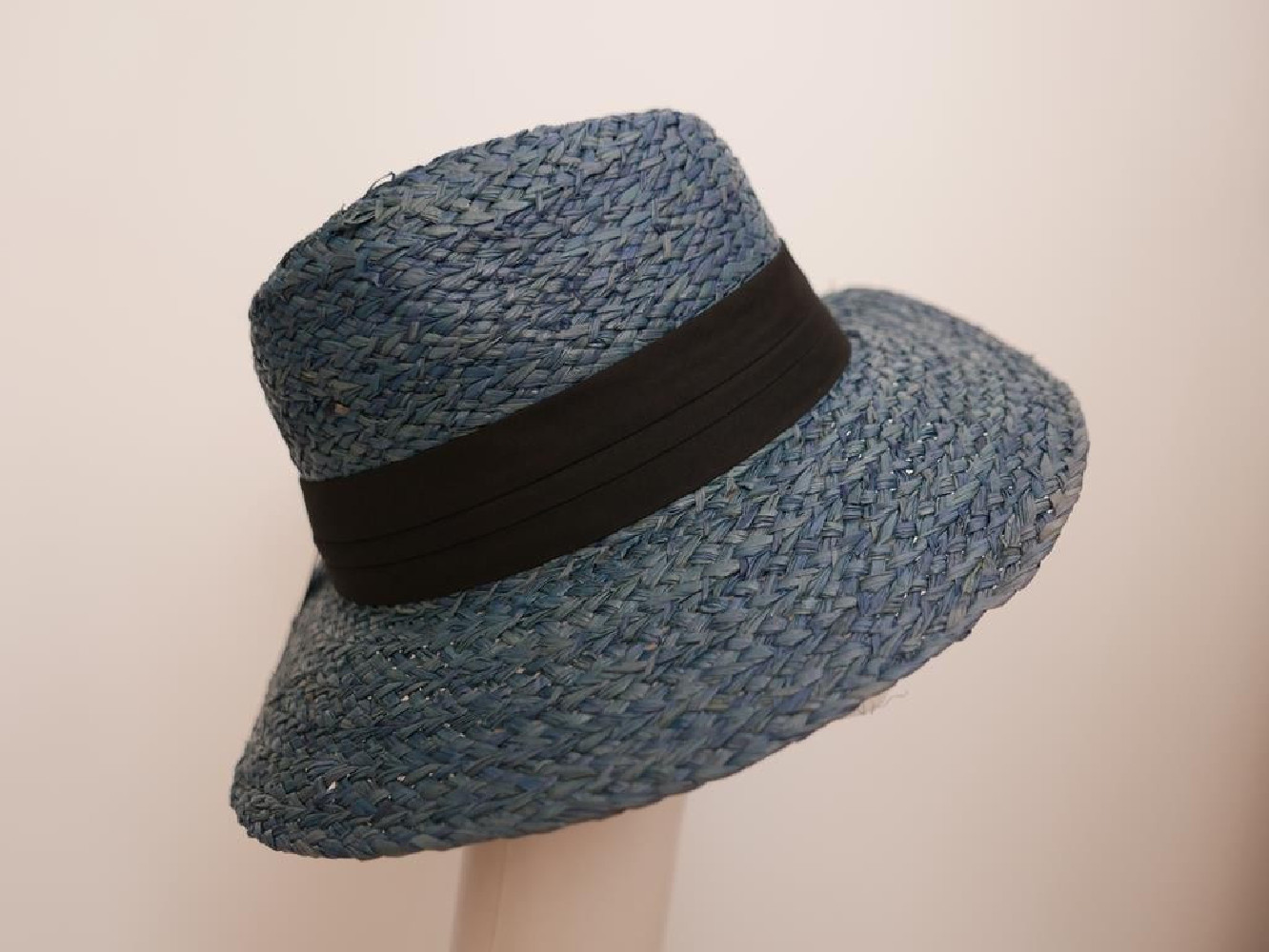 Rafia niebieski kapelusz naturalny do 59 cm regulowany