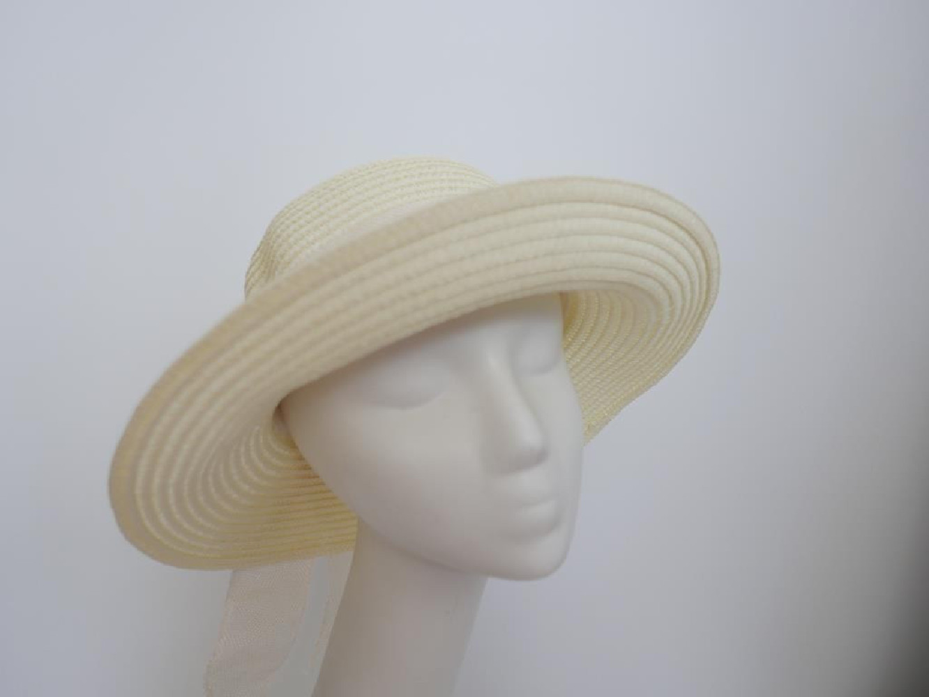 Kremowy słomkowy letni  kapelusz  55-56 cm
