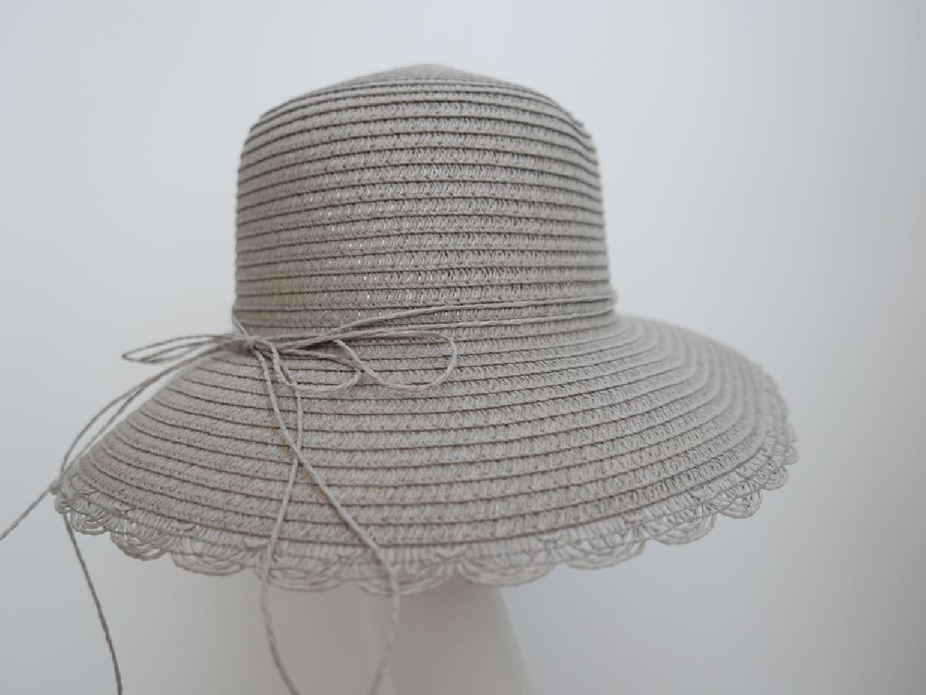 Szary słomkowy letni  kapelusz  56-57 cm