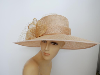 Złoty beż kapelusz z sinamay do 57 cm