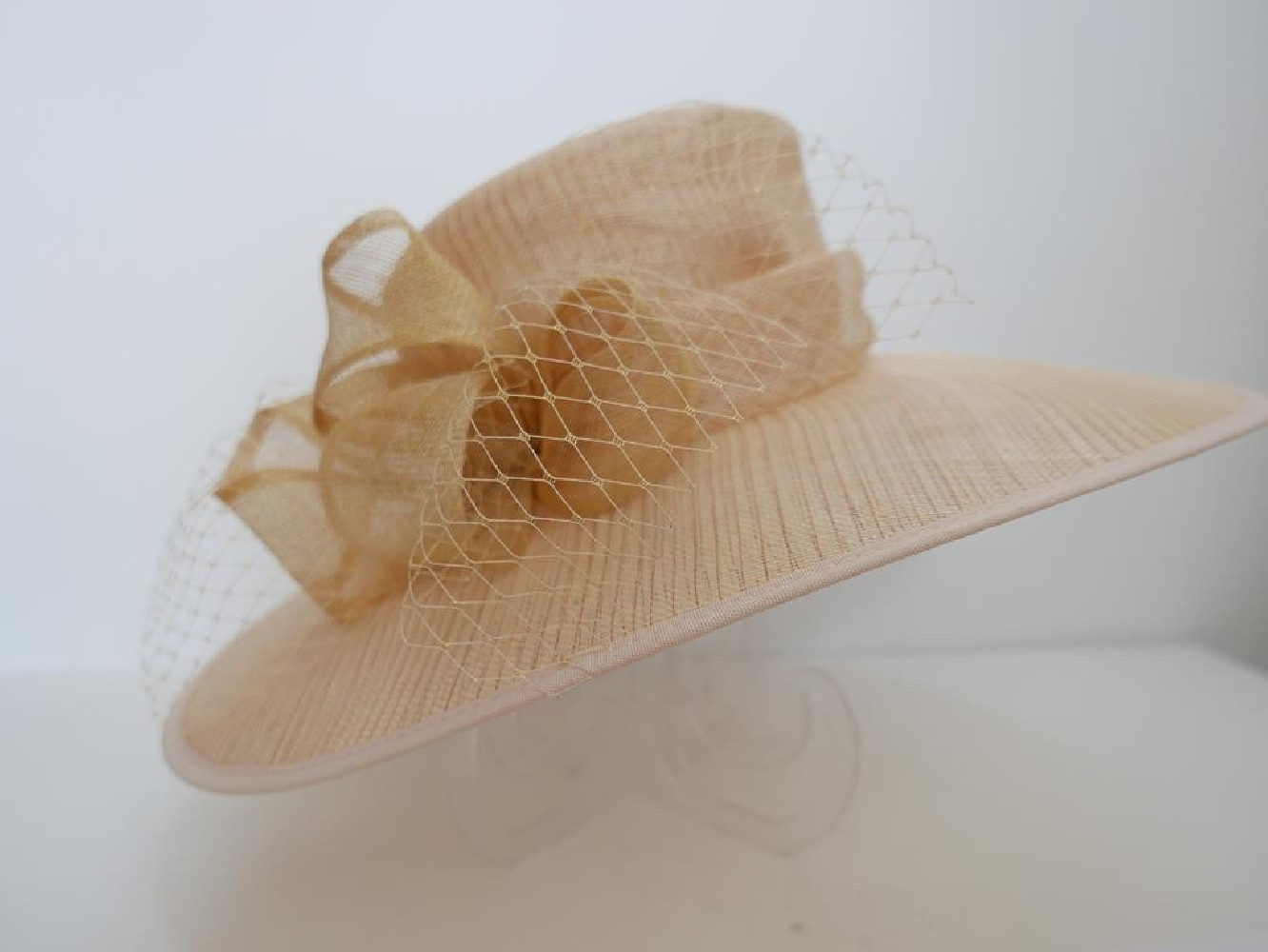 Złoty beż kapelusz z sinamay do 57 cm